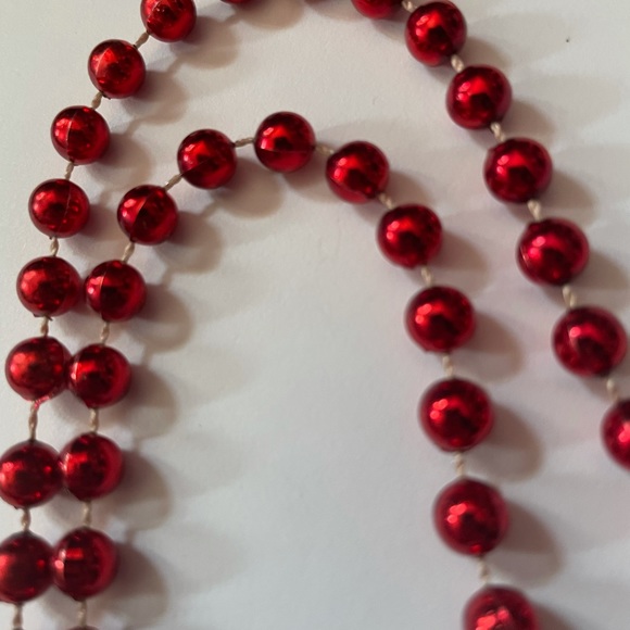 Red Plastic Bead Necklace - Picture 3 of 8